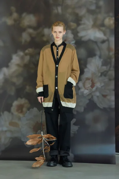 Look 17
